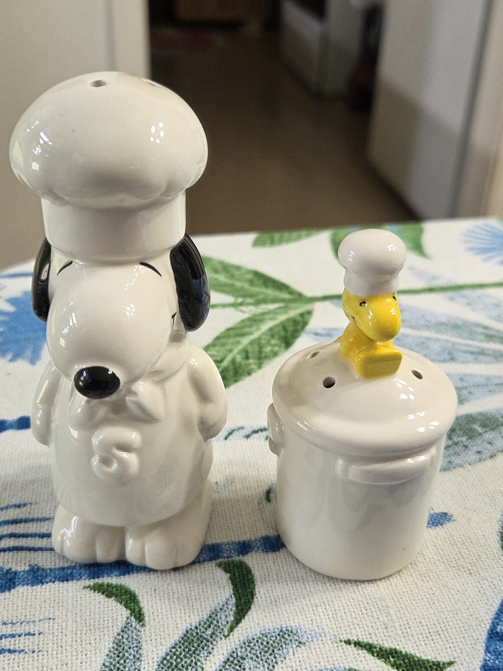 Vintage Ceramic Snoopy & Woodstock Salt and Pepper Shaker Set